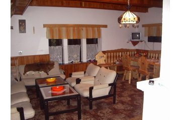 Słowacja Chata Kokawa nad Rimawicą / Kokava nad Rimavicou, Zewnątrz